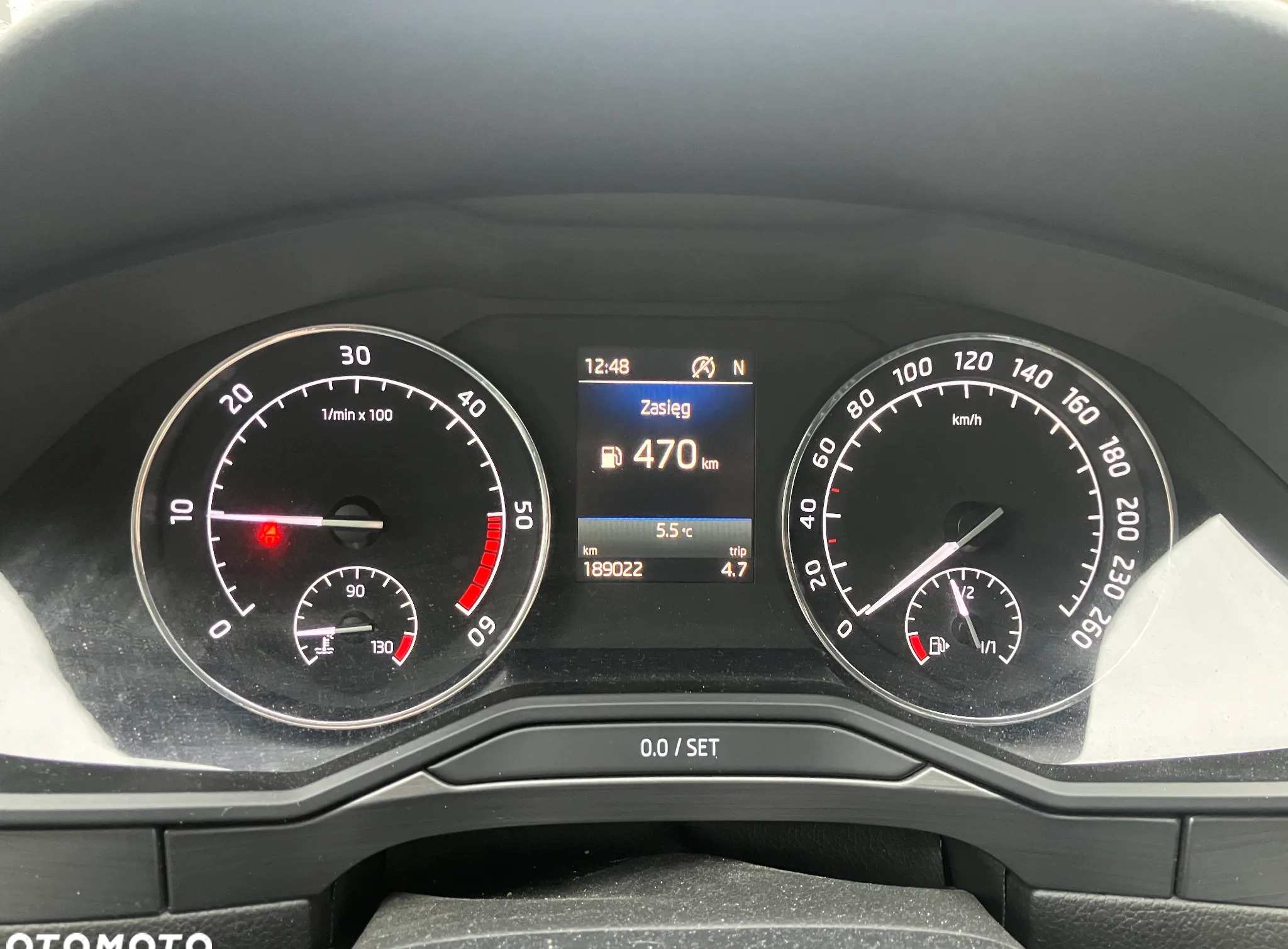 Skoda Superb cena 77800 przebieg: 189050, rok produkcji 2018 z Leszno małe 667